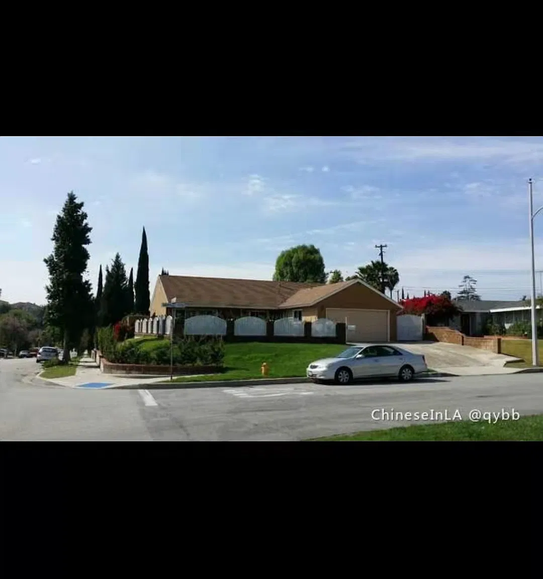 3532 S Gauntlet Dr — Photo 1