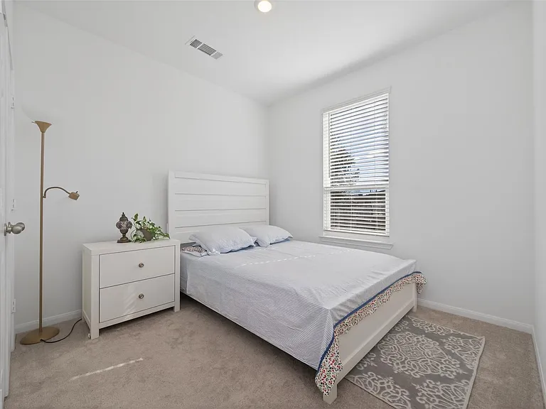 7326 Madison Commons Ln — Photo 9