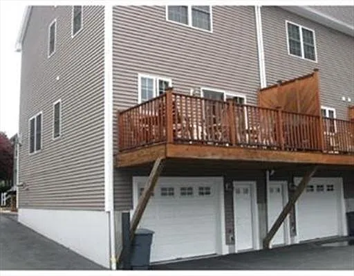 Building Photo - 25 Hastings Ave #1