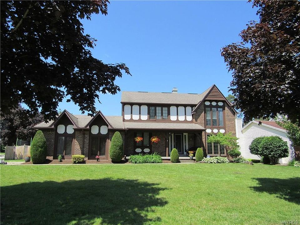 1st image of 2 Sherrelwood Ct