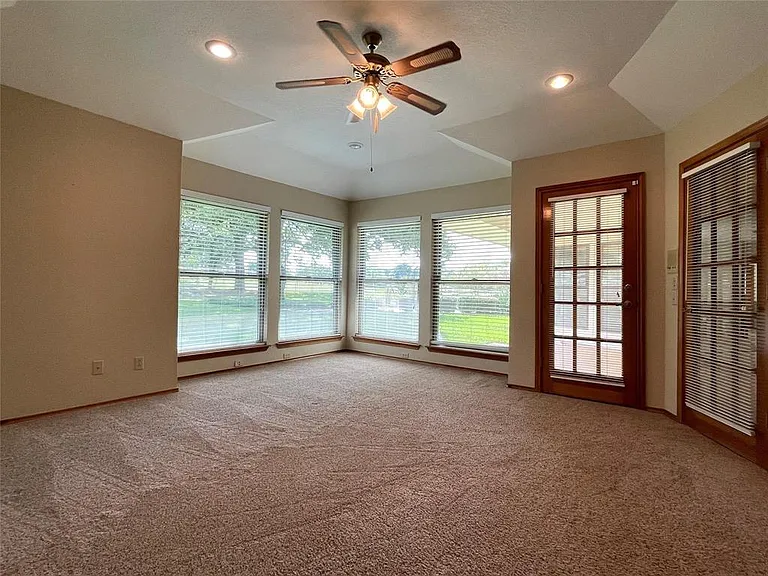 6340 Grauton Dr — Photo 14
