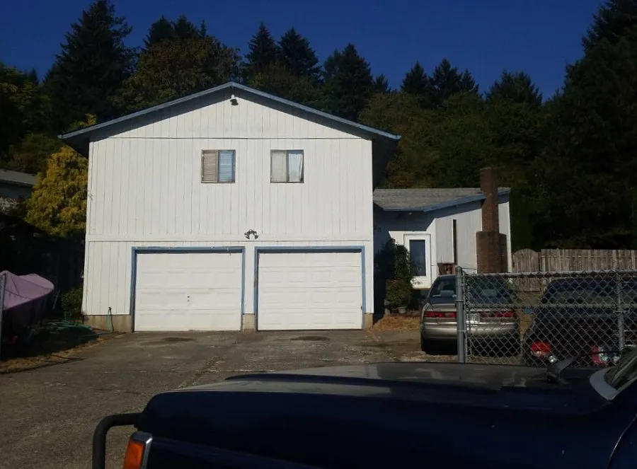 20 NW Hartley Ave photo 1