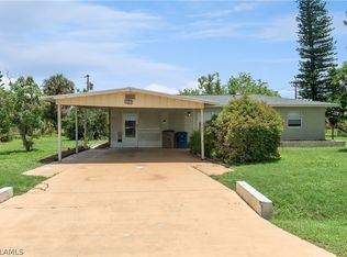 900 Grant Ln, Lehigh Acres, FL 33936