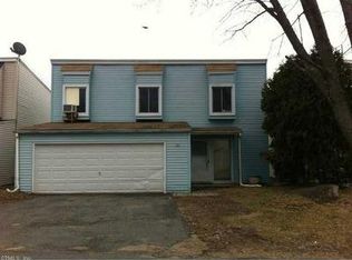 23 Braeburn Ln, Middletown, CT 06457