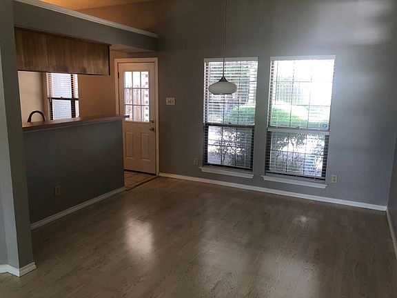 4th image of 109 Hill Dr