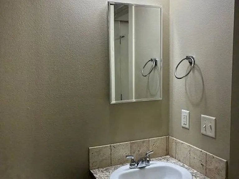 8950 W Shellie Ln — Photo 12