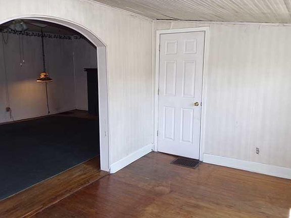 3rd image of 1802 E Whispering Winds Rd