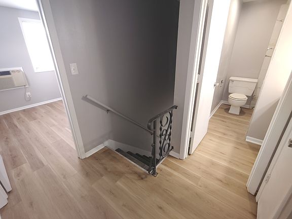 3rd image of 2339 Forest View Rd