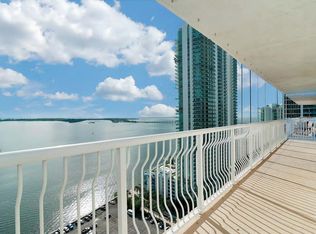 1200 Brickell Bay Dr APT 2802, Miami, FL 33131