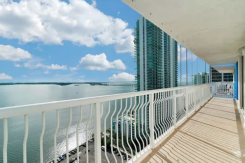 1200 Brickell Bay Dr #2802 Photo 1