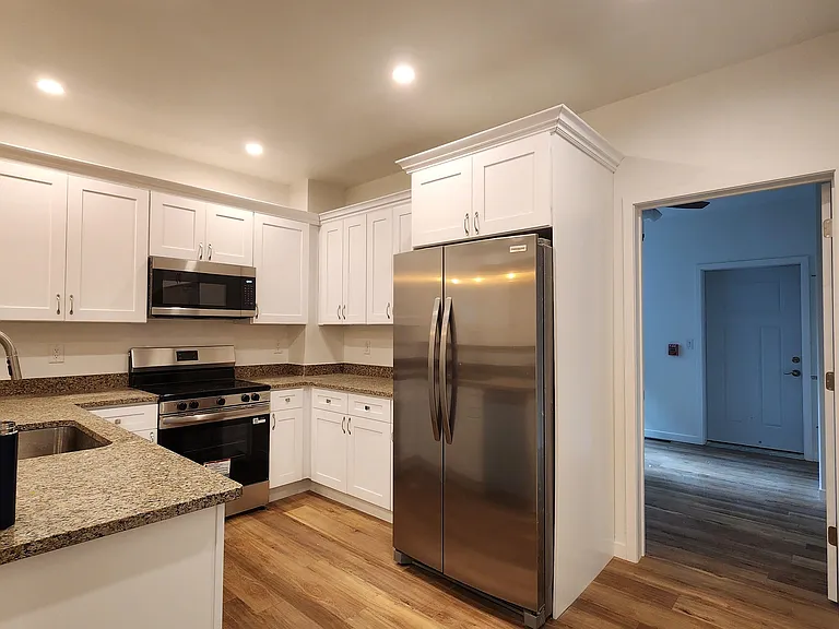 908 E Gorham St #1 — Photo 20