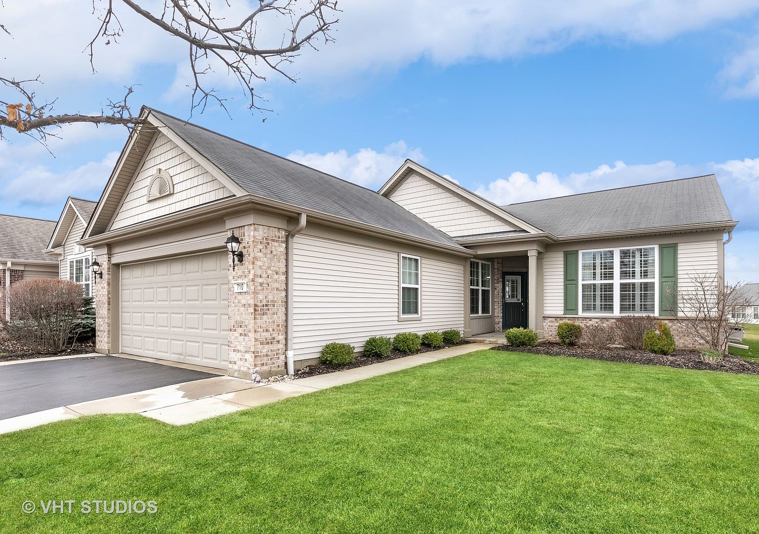 710 Tahoe Trl, Elgin, IL 60124 Zillow