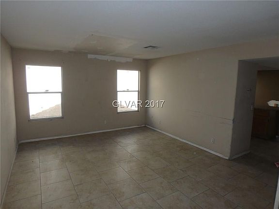 4th image of 2392 Grannis Ln