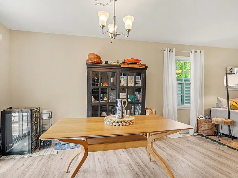 605 Sawmill Rd — Photo 8