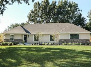 1010 S Clairborne Rd, Olathe, KS 66062