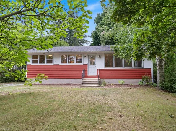 14 Hillcrest Rd, Norfolk County, ON N3Y 4K6