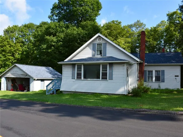25102 Saegertown St, Saegertown, PA 16433