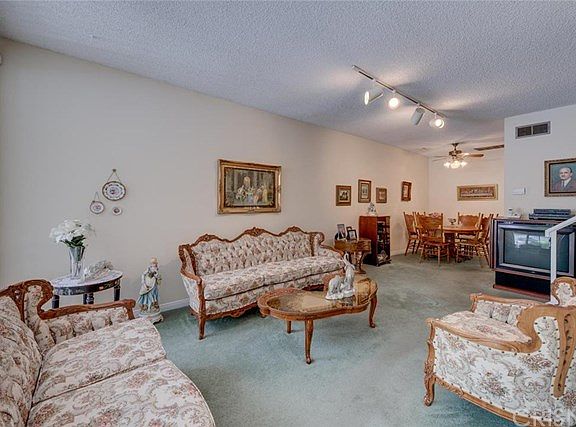 4th image of 5142 Zelzah Ave APT 18