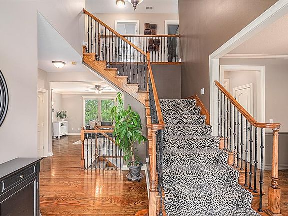 4th image of 2821 NE Marywood Ln