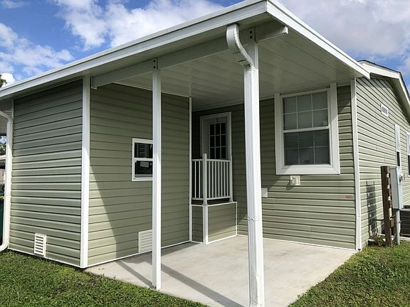 3rd image of 17100 Tamiami Trl #100