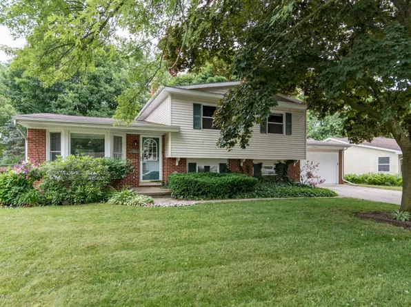 6509 Hampton St, Portage, MI 49024