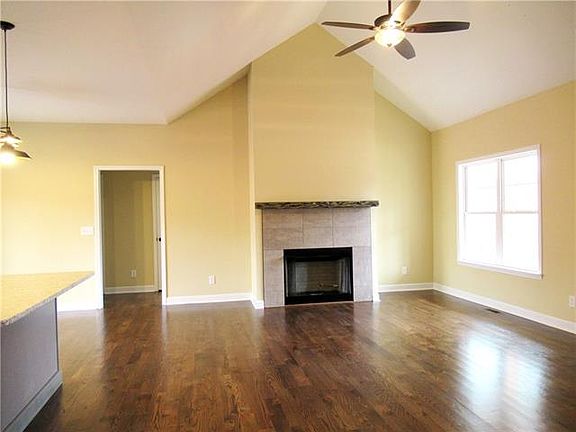 4th image of 1227 Kensington Cir