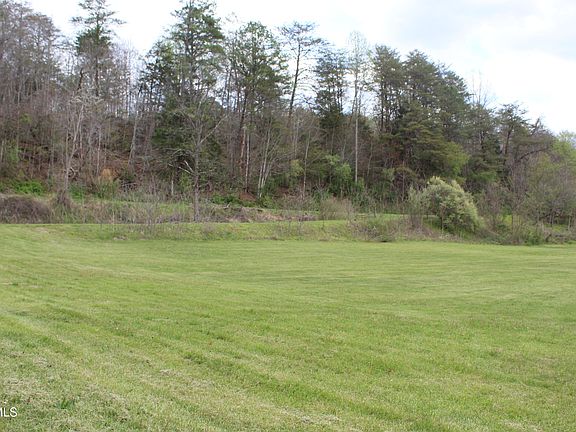 5th image of 1 Reeds Creek Rd