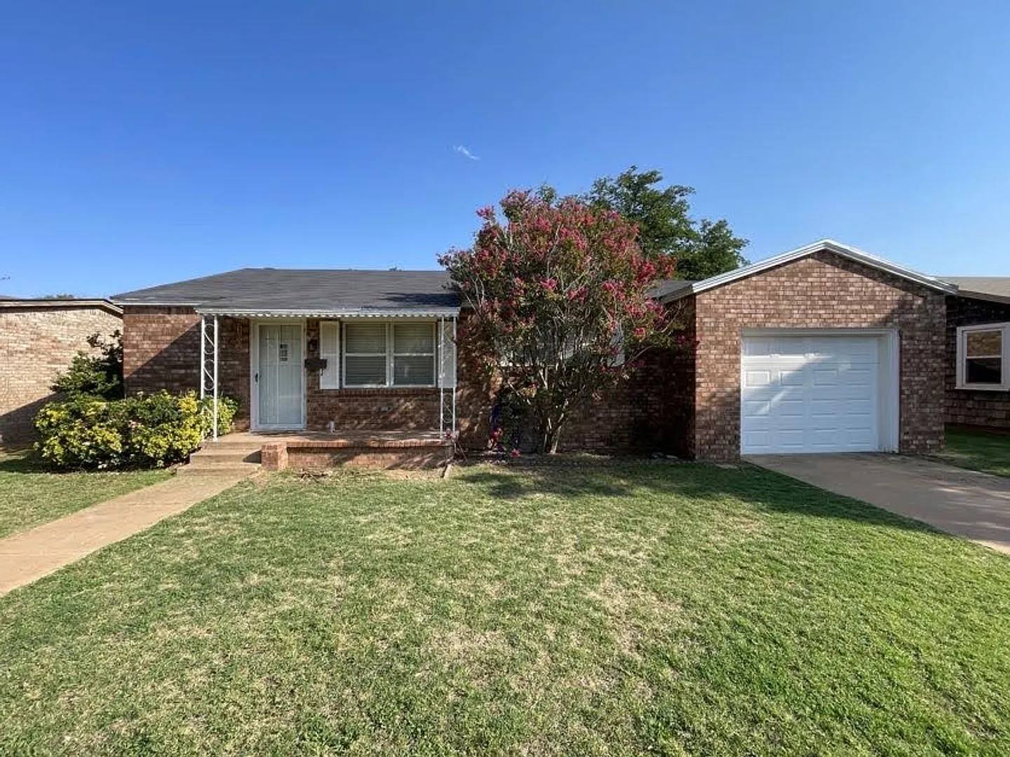 Style Meets SubstanceNewly Renovated 3BR/2BA in Lamesa — Photo 1
