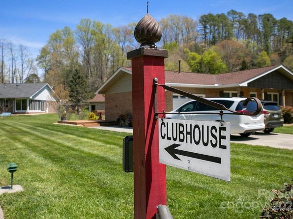 17 Resada Dr, Brevard, NC 28712