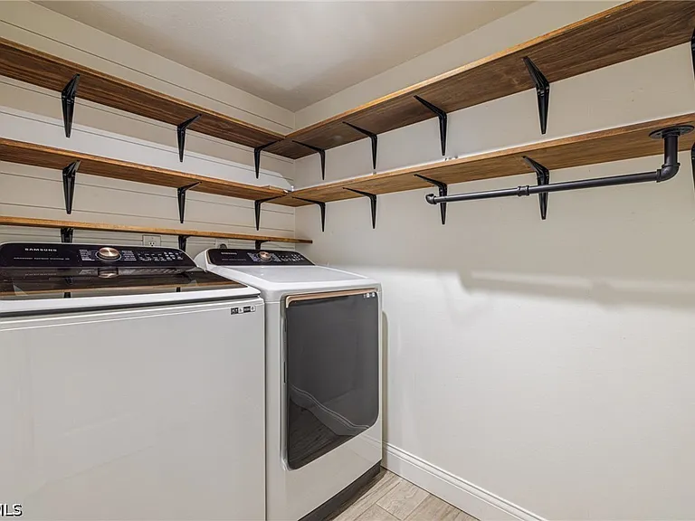 1418 Park Shore Cir #3 — Photo 21