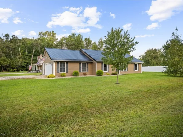 637 Oriole Dr, Rock Creek, OH 44084