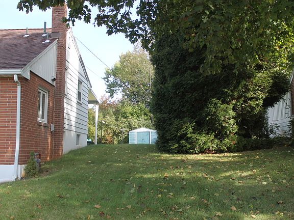 Side facing the neighbor