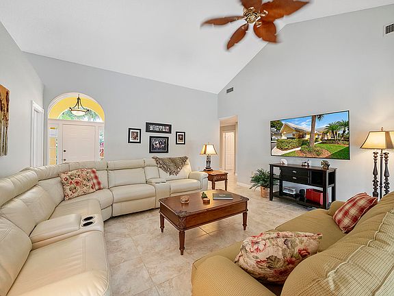 5th image of 2378 Saratoga Bay Dr