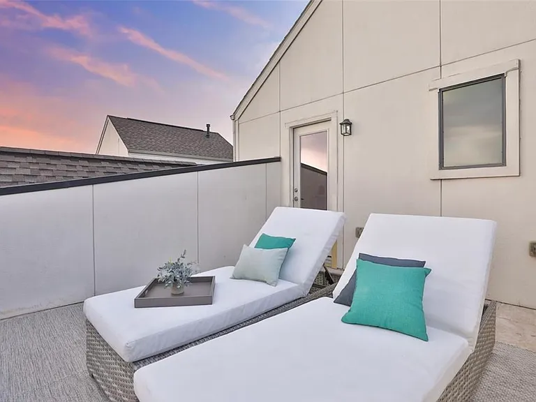 4104 Marina St — Photo 8