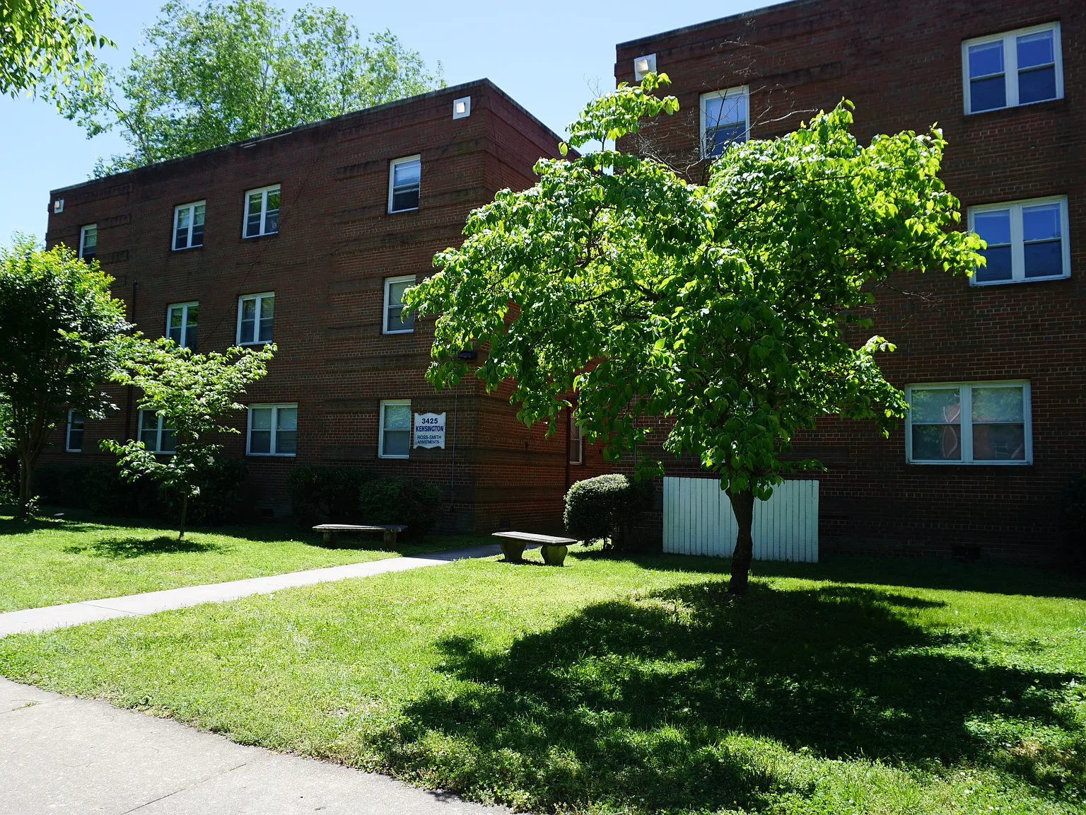 3425 Kensington Avenue — Photo 4