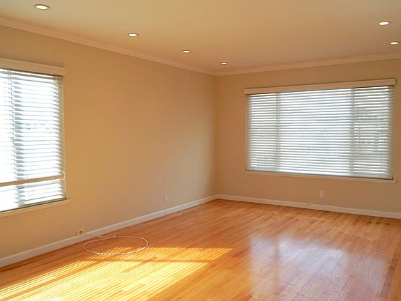 Living/dining area.