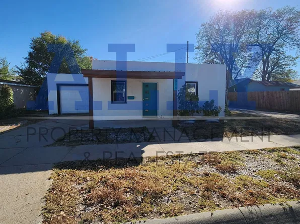 914 E 18th St, Scottsbluff, NE 69361