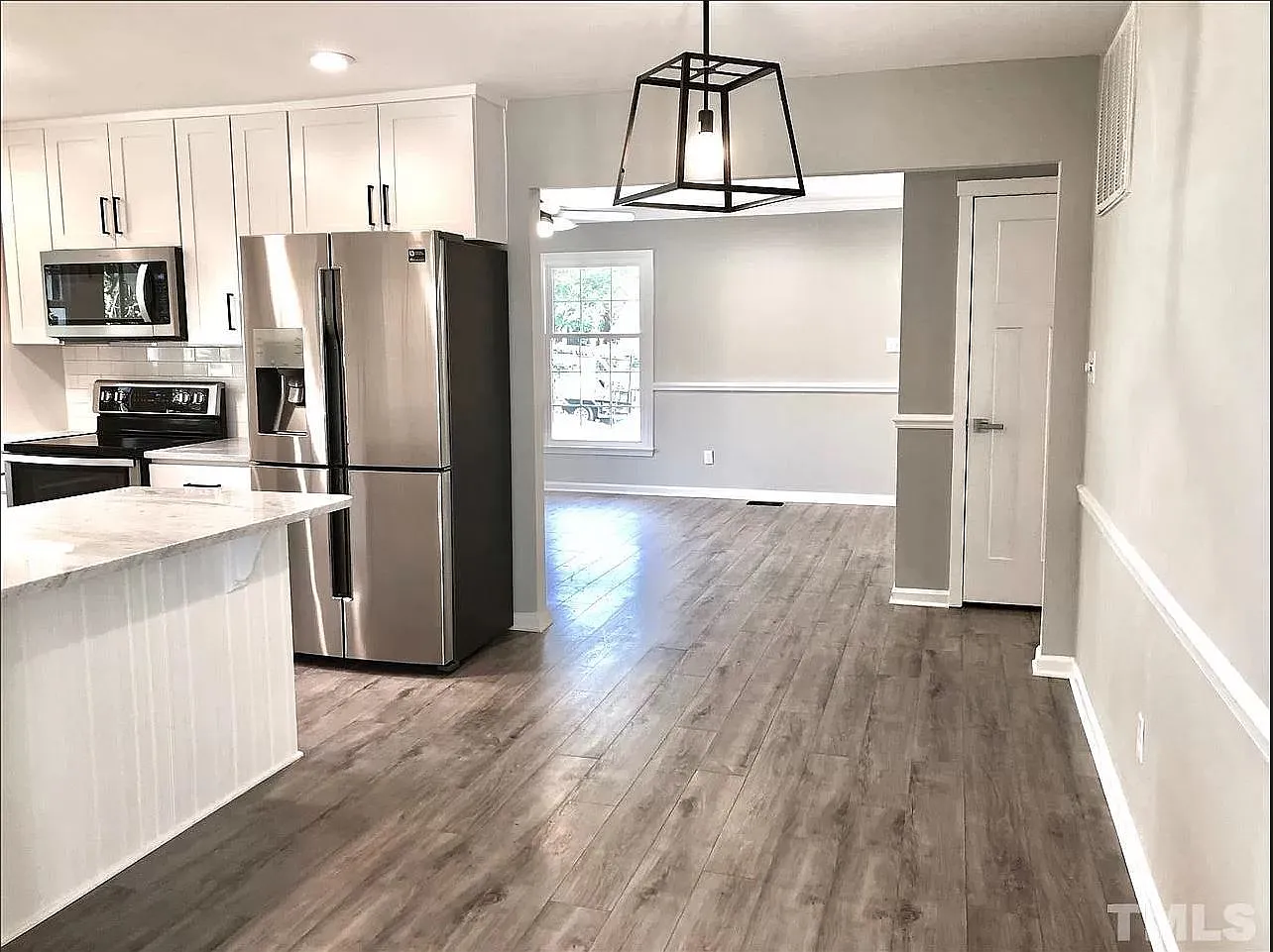 3 bed, 1.5 bath, 1450 sqft, $2,700 — Photo 4
