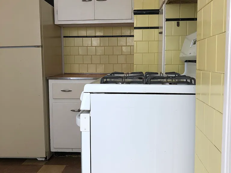 1123 Main St — Photo 3