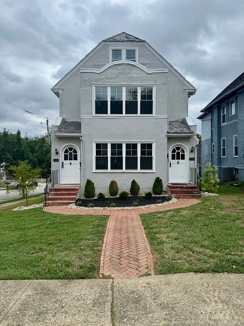 3590 Outlook — Photo 1