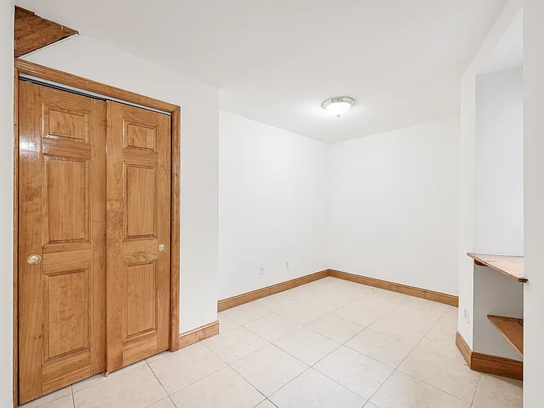 312 W 48th St #3 — Photo 10