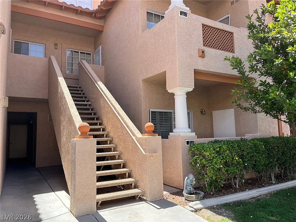 2 bed, 2.0 bath, 1197 sqft, $1,800 — Photo 1