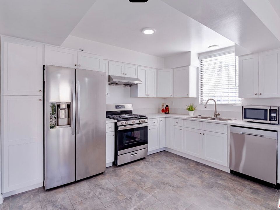 1st image of 1017 S Bedford St #Z2