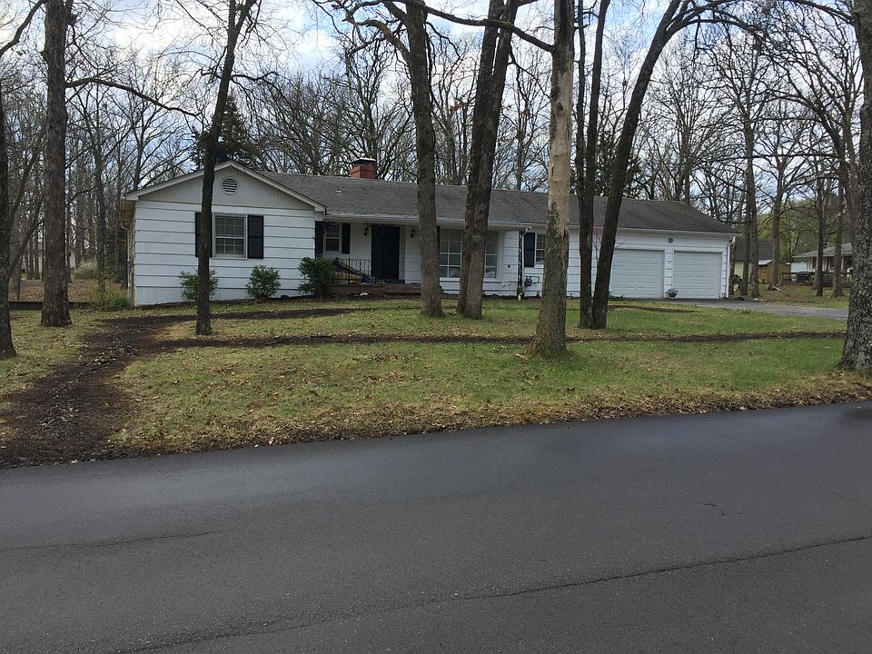 2nd image of 1067 Pebble Ln