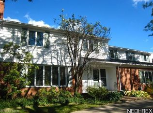 2675 Green Rd, Shaker Heights, OH 44122