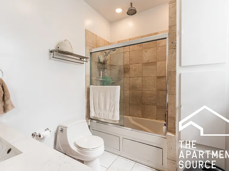 1407 N Wicker Park Ave #2 — Photo 9