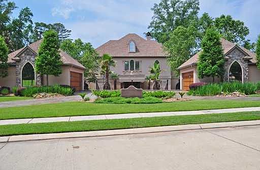 2nd image of 1090 Waters Edge Cir