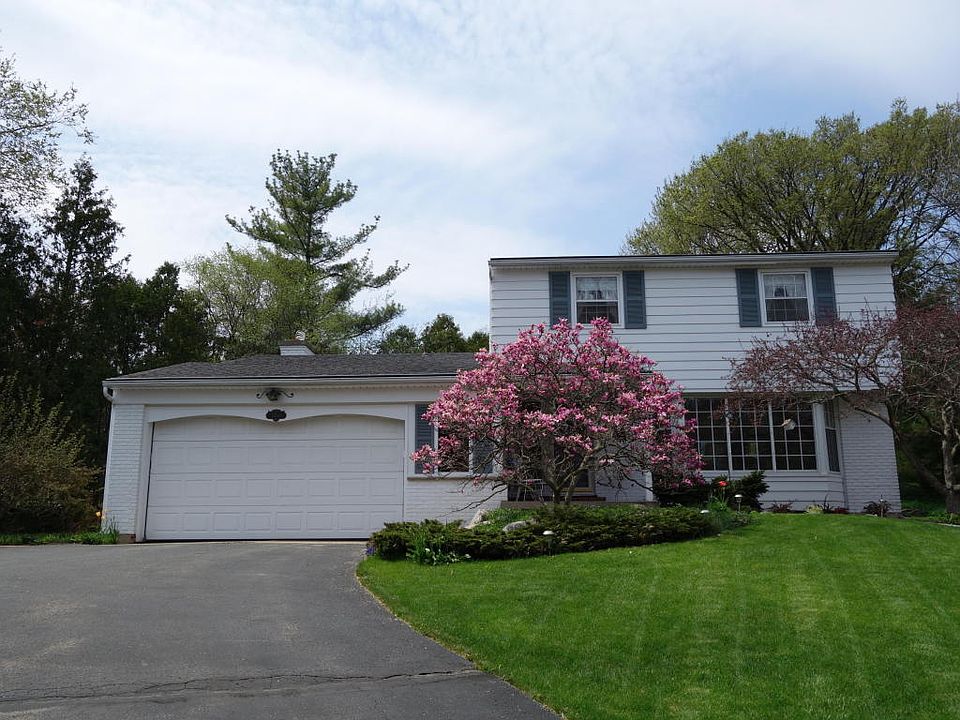 1st image of 3358 Oak Hollow Dr SE