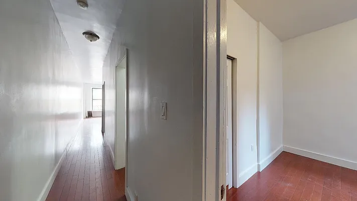 Rented by Bond New York | media 13