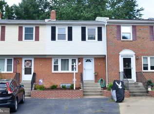 47 Sydnor St, Hamilton, VA 20158